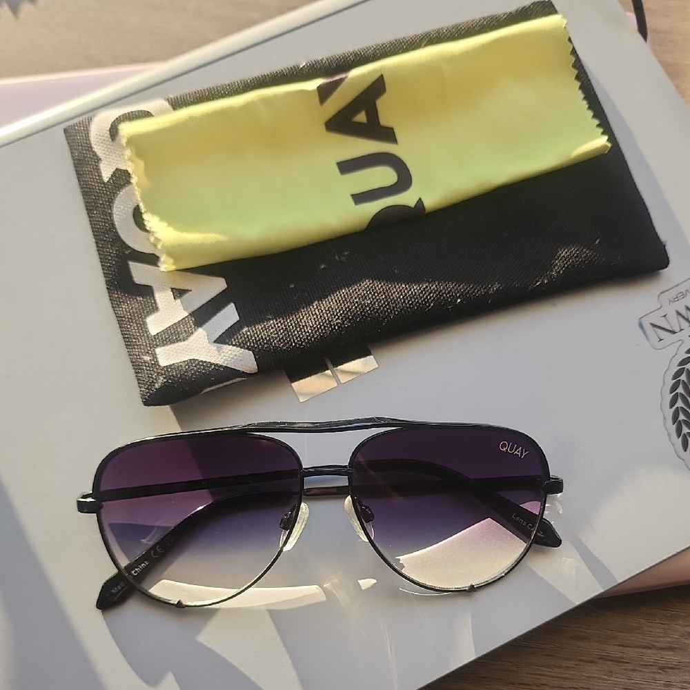 Quay Australia Black Aviator with Purple Gradient Lenses
